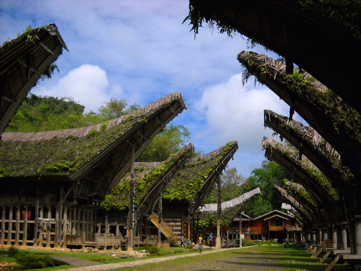 Wisata Sejuk Taman Bintang Rantepao di Tengah Pegunungan