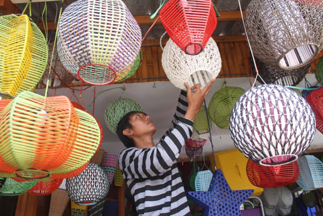 Ekonomi Kreatif Lewat Produk Unggulan Luminous Indonesia